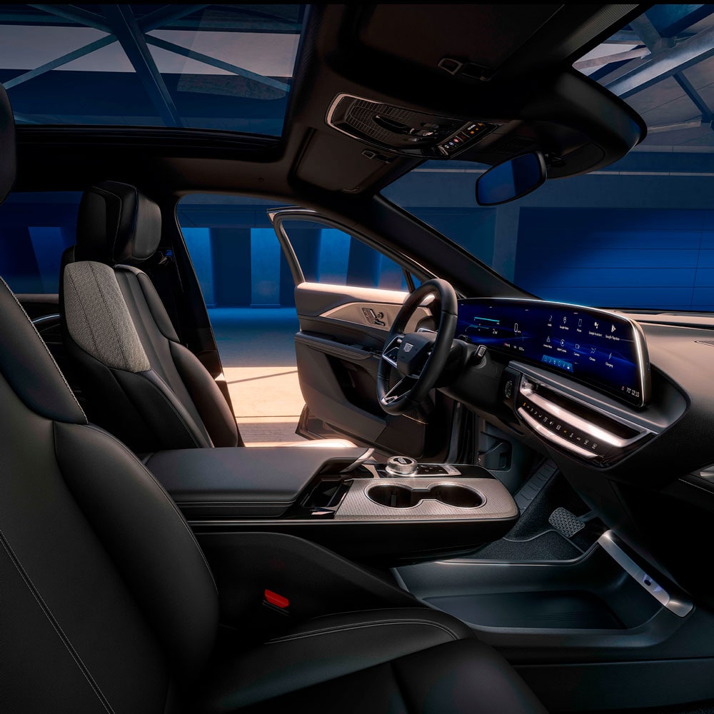 El interior de la familia de SUVs de lujo Cadillac está diseñado para inspirarte en cada trayecto